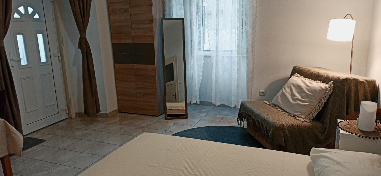 Studio Apartment Nika Free Parking Split Extérieur photo